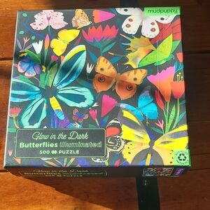 Unopened Mudpuppy Glow in the Dark Butterflies Illuminated Puzzle..